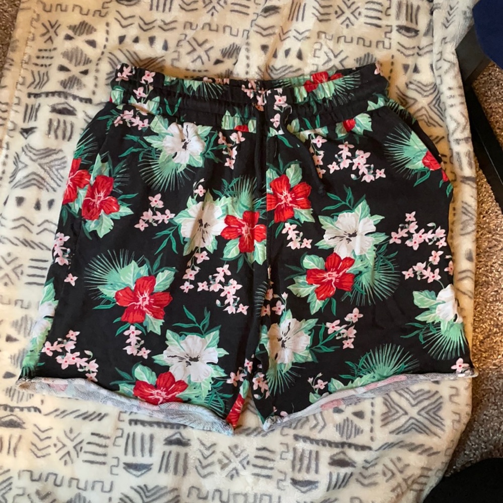 Hawaiian shorts! Draw string! 100% cotton